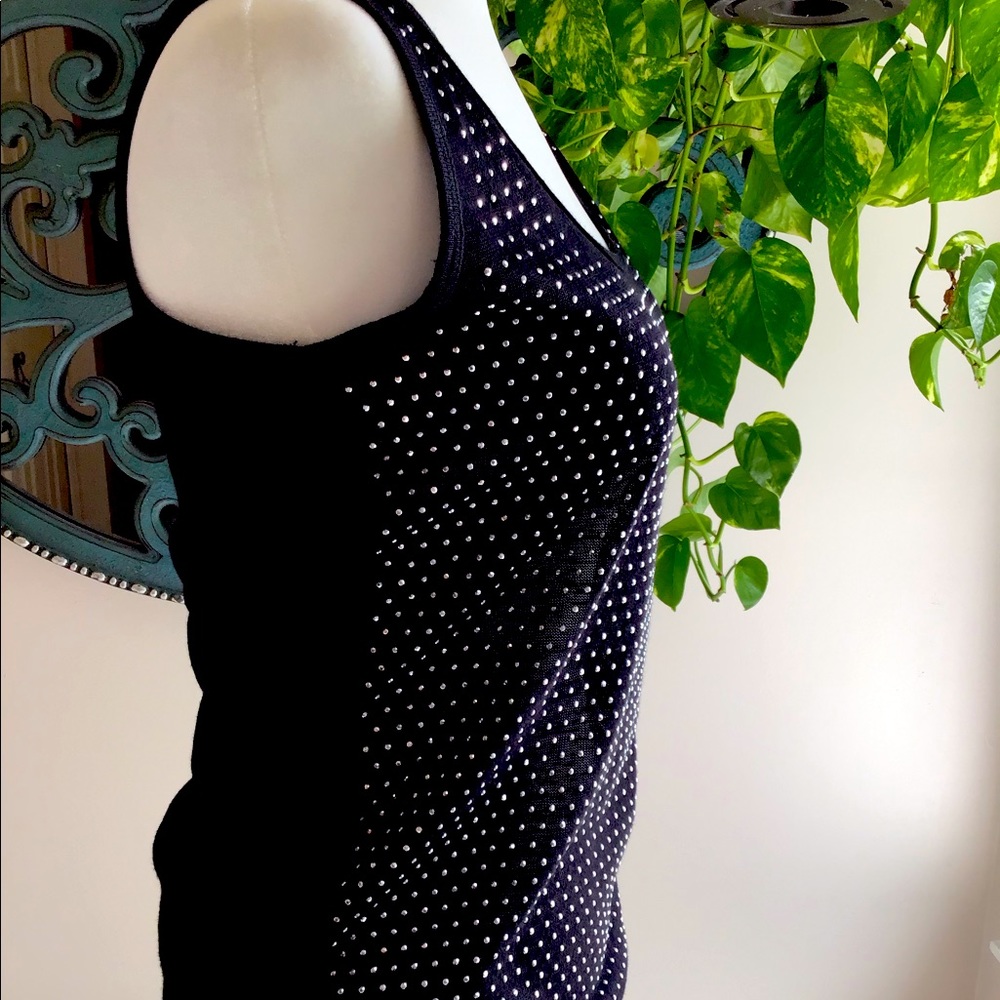 SLEEVELESS, SILVER GEM DETAILED TOP - Picture 5 of 7